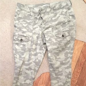 Khakis by gap camo pants